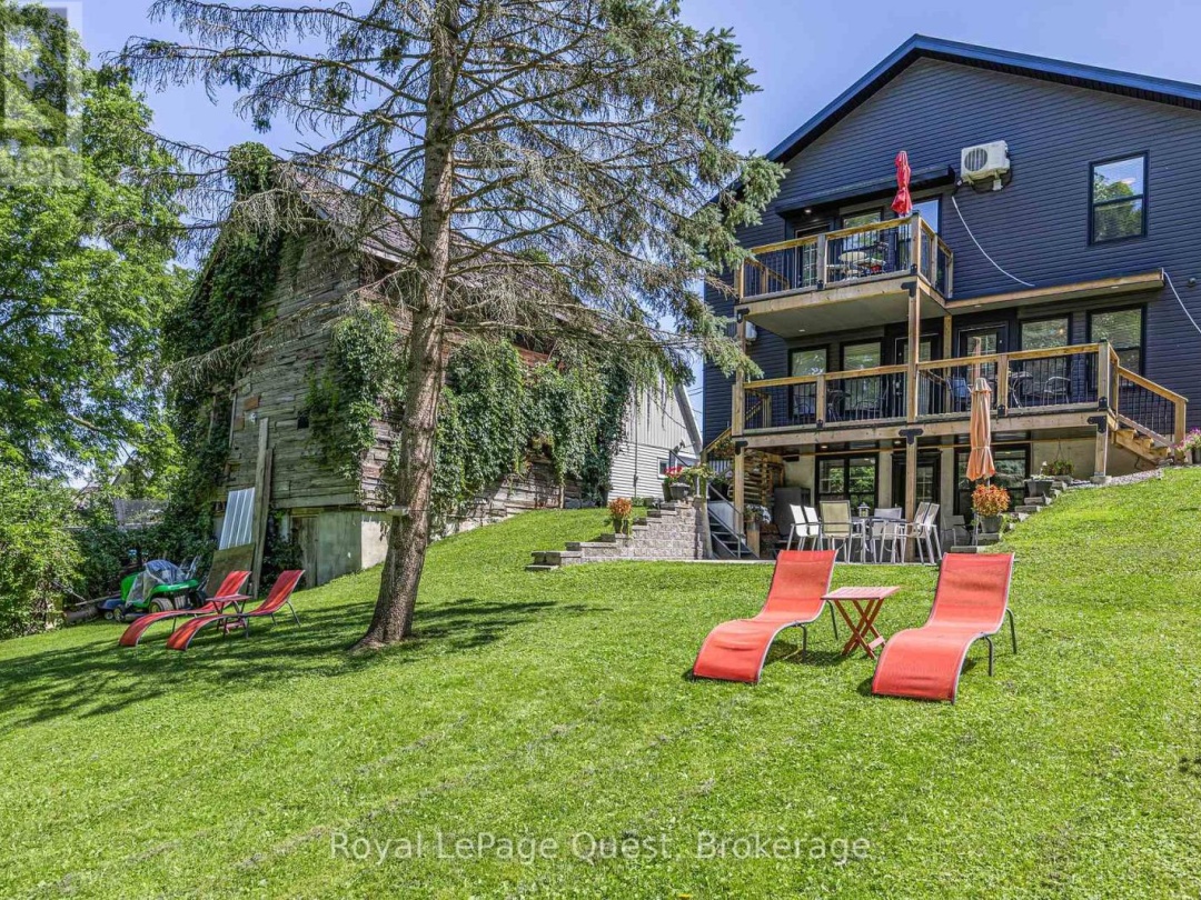214 MISSISSAGA STREET W, 