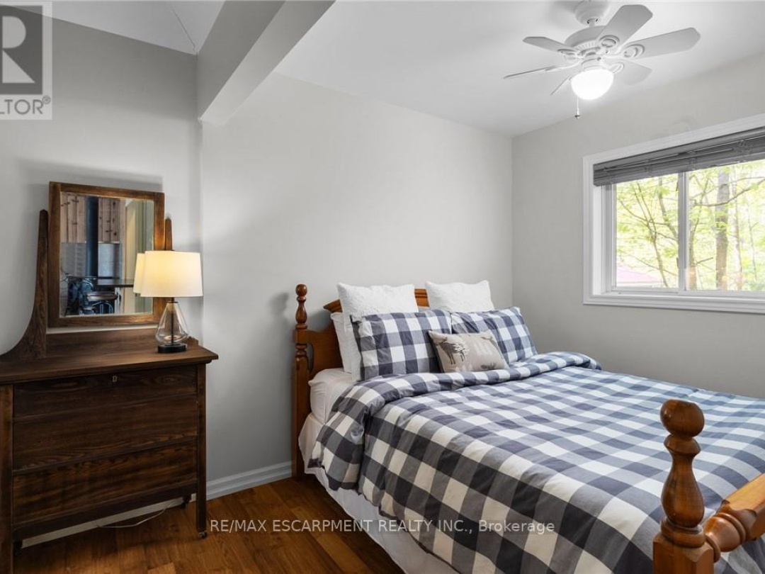 3 - 1166 NORTH SHORE DRIVE, 