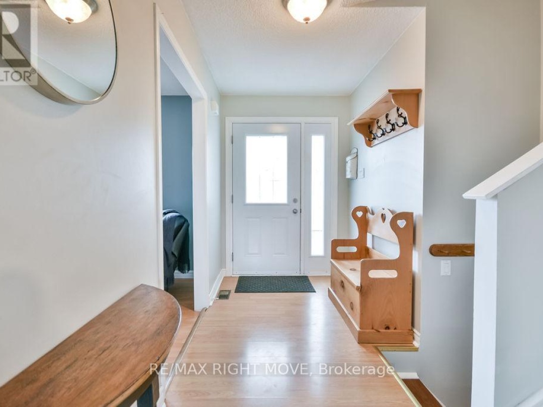 3811 LEO CRESCENT, Barnstable Bay