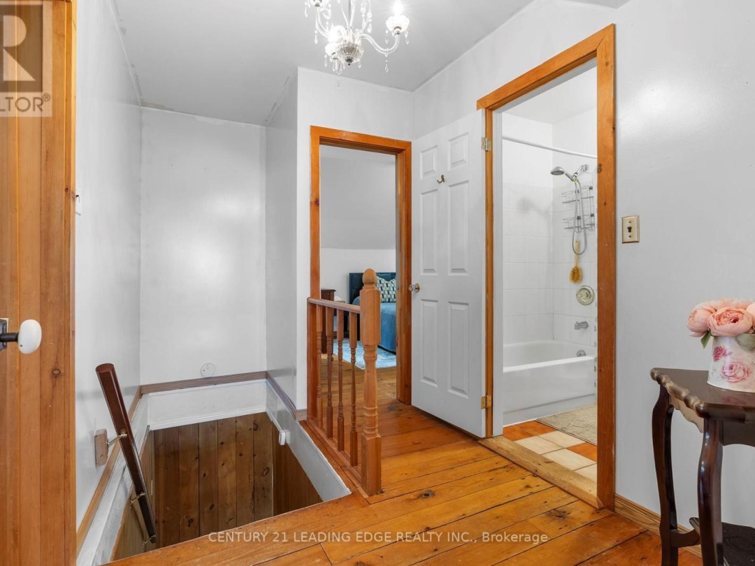 4077 MONCK ROAD, 