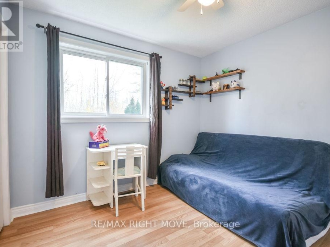 3811 LEO CRESCENT, Barnstable Bay