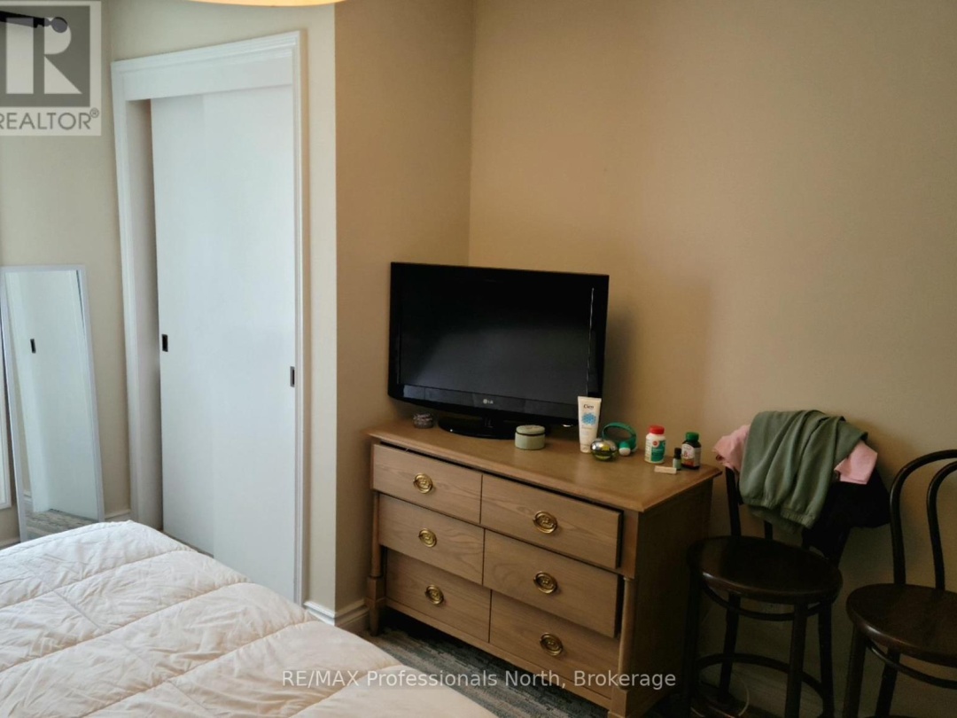 54-207 - 1235 DEERHURST DRIVE, Peninsula Lake