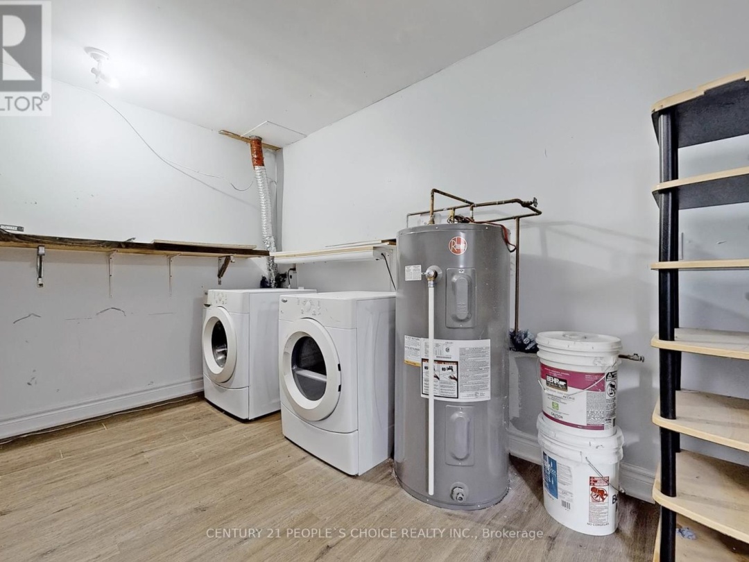 156 MAIN STREET W, 