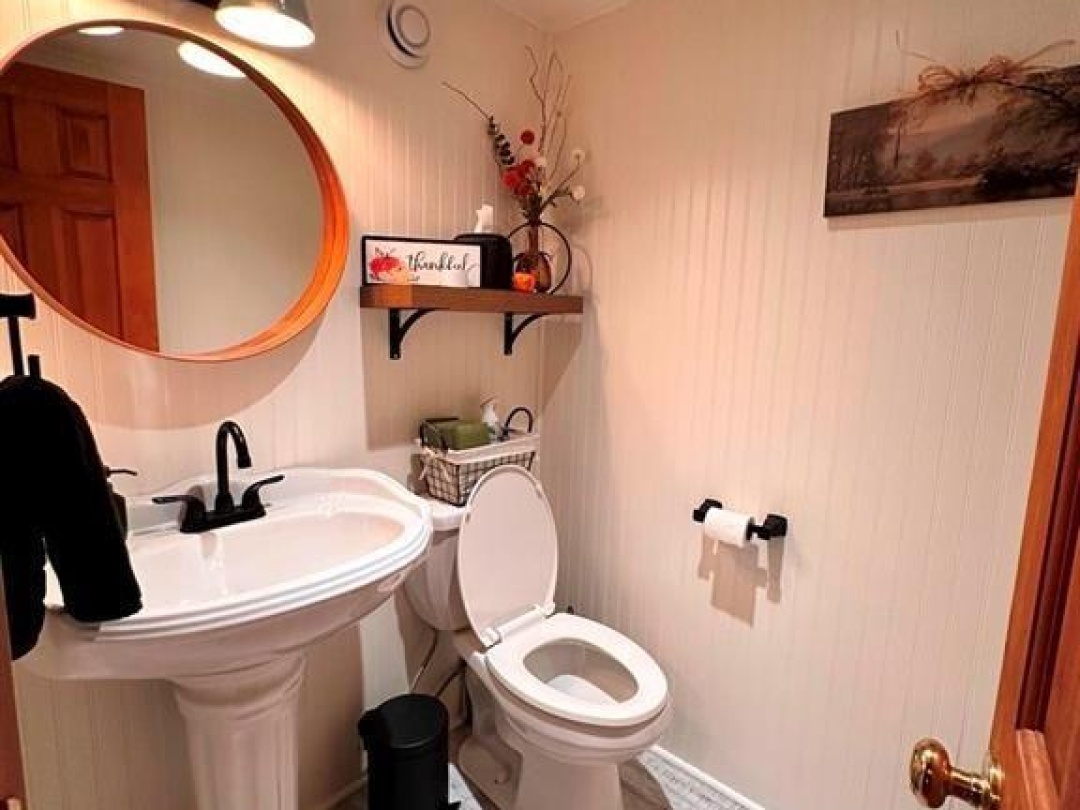 1057 SUBURBAN COURT, Gull River