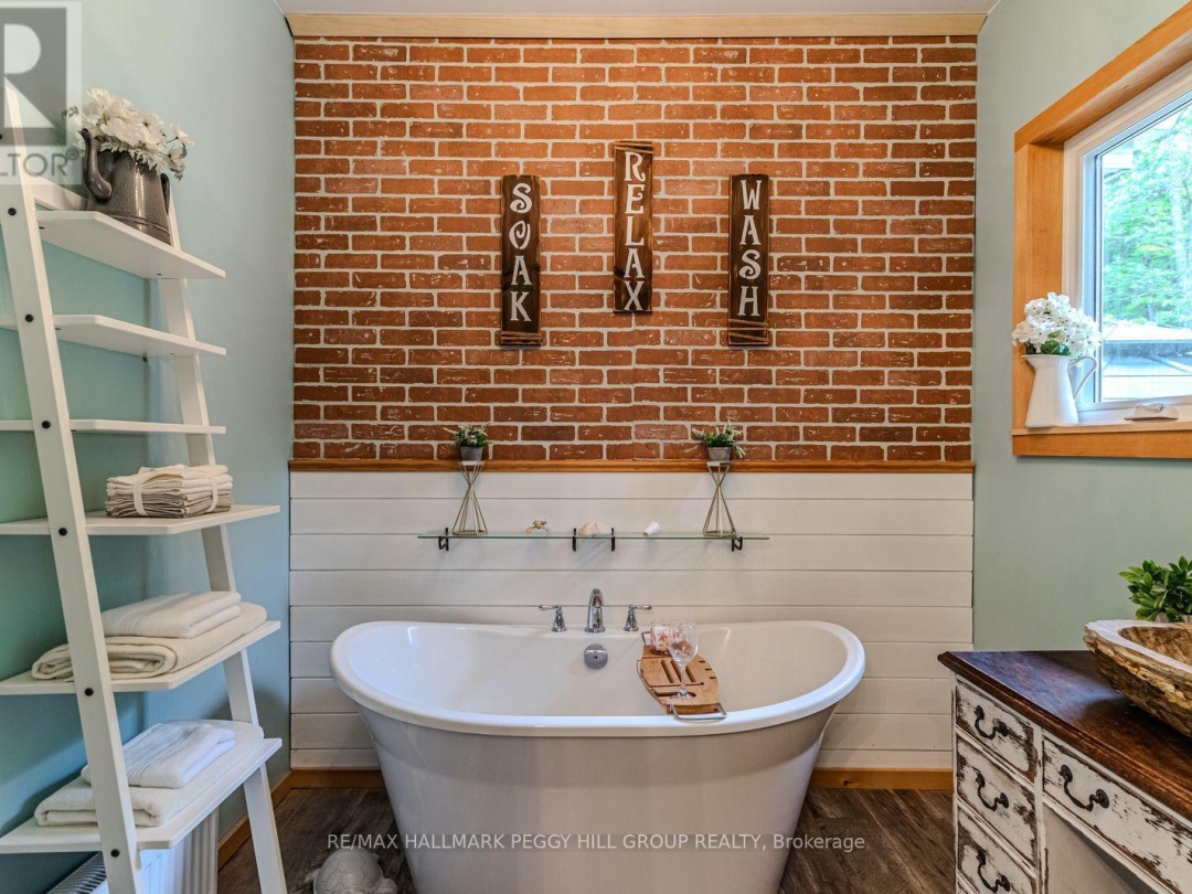 1450 BEIERS ROAD, Gravenhurst (Morrison)