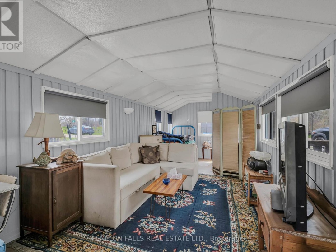39 BAYVIEW ROAD, Cameron Lake
