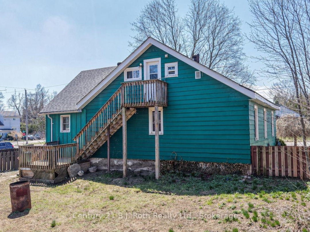76 MCKENZIE STREET, Orillia