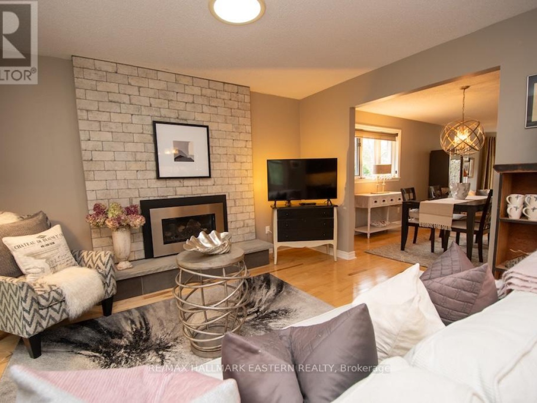 38 PATRICIA PLACE, Kawartha Lakes (Bobcaygeon)