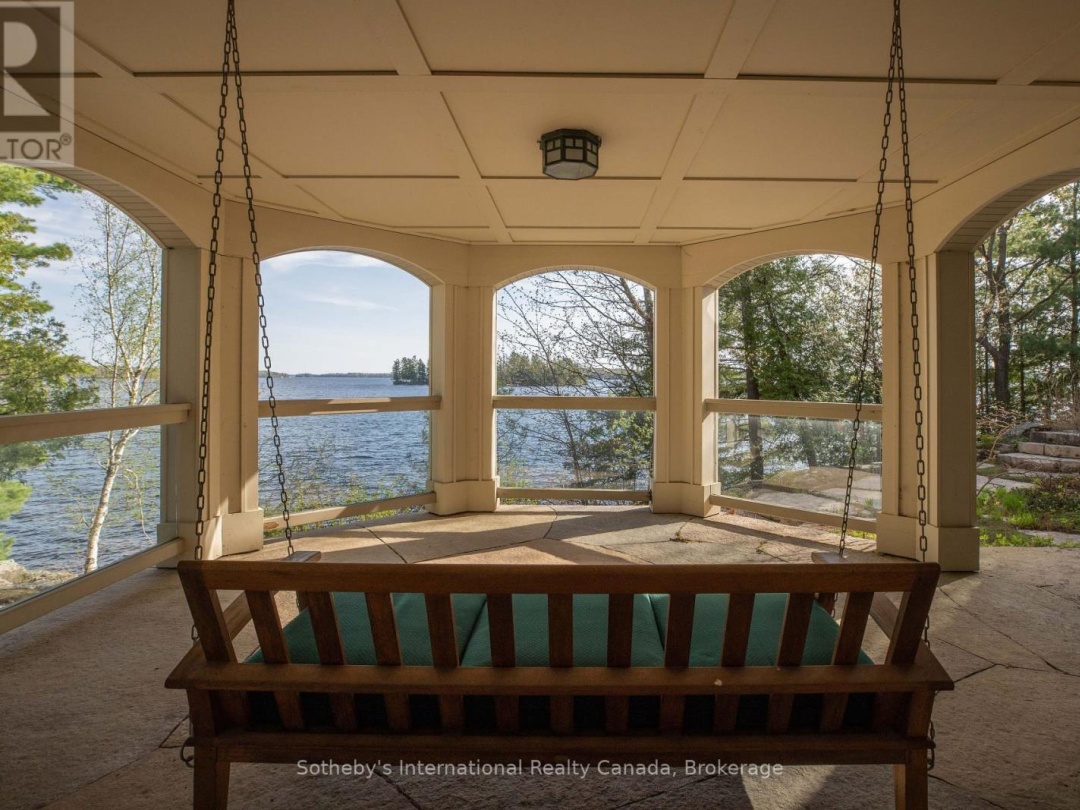 POINT COTTAGE - 1250 WALDMERE ROAD, Muskoka 