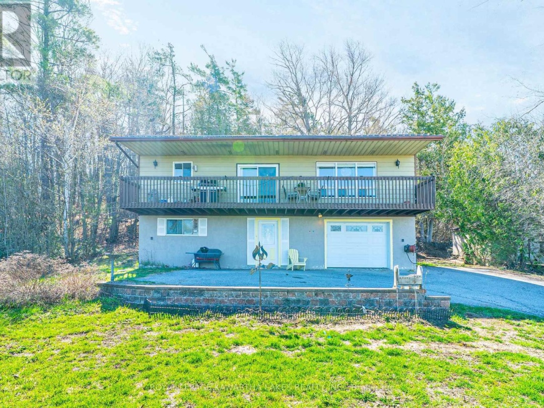 805 CEDAR GLEN ROAD, Sturgeon Lake