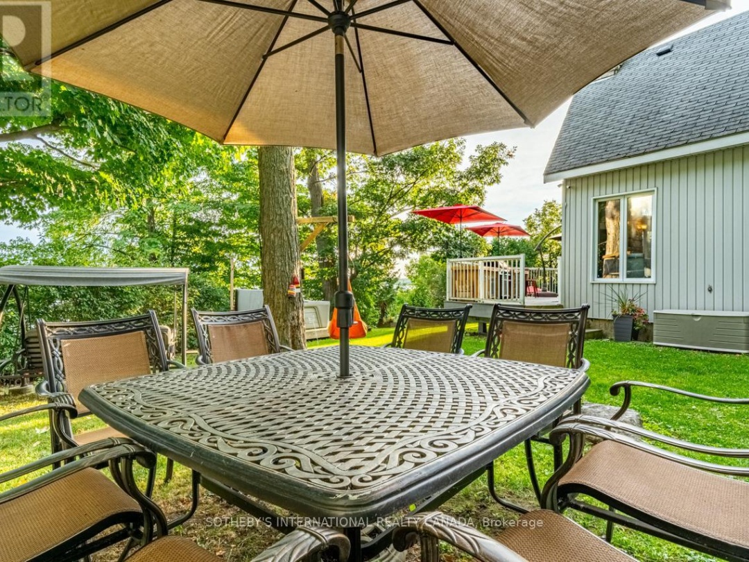 1 & 2 IVY LANE, Lake Simcoe