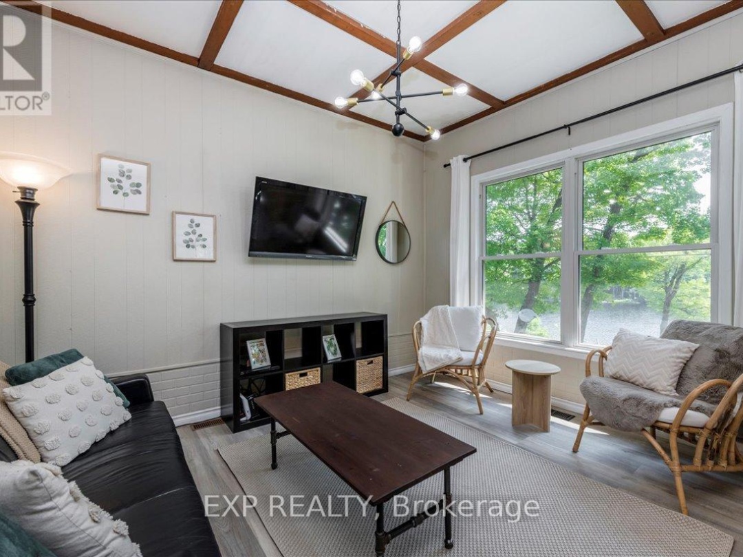 1867 FRASERBURG ROAD, Mckay Lake