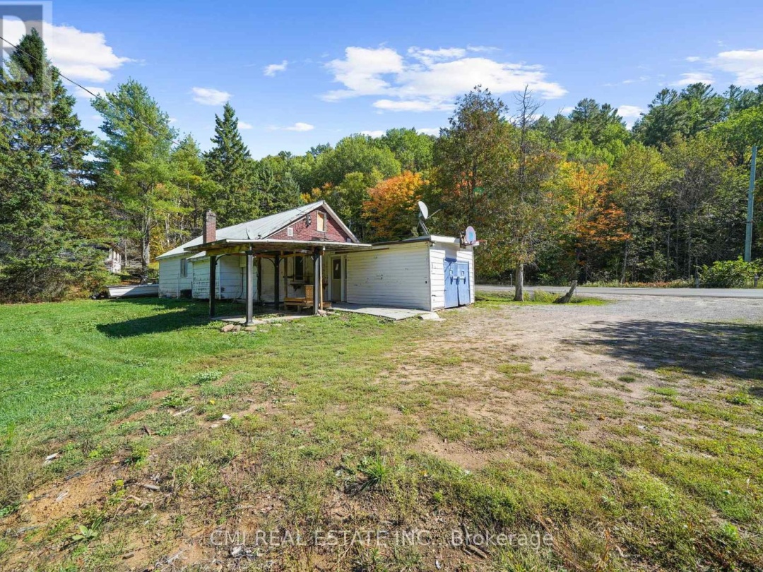 1093 SOUTH LAKE ROAD, Minden Hills (Snowdon)