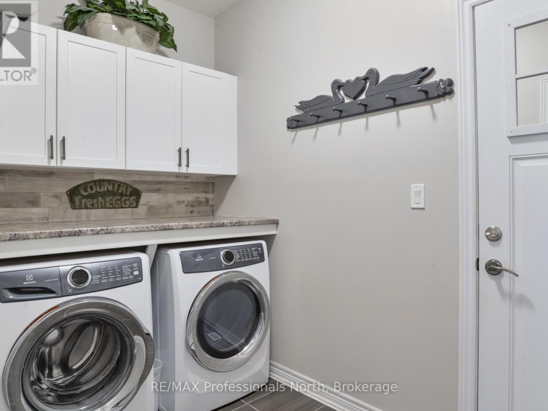 19 SELKIRK DRIVE, Huntsville (Chaffey)