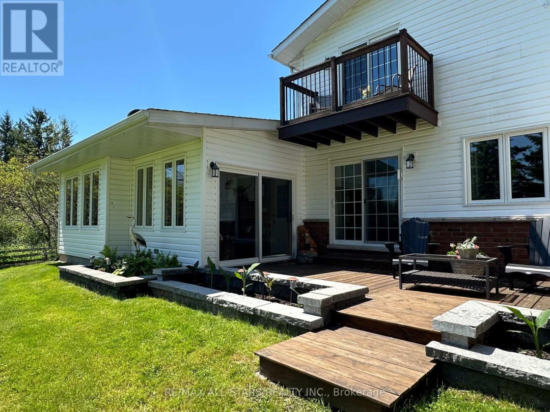 243 WEST STREET, Kawartha Lakes (Bobcaygeon)