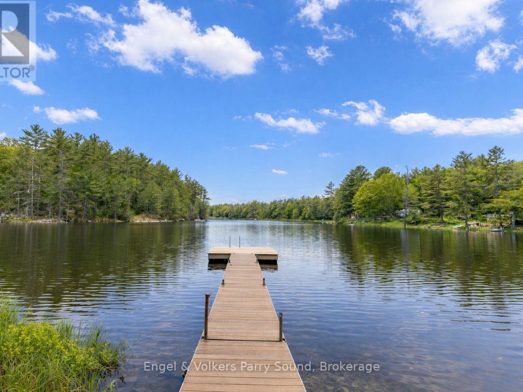 49 REGENCY DRIVE, Richmond Lake