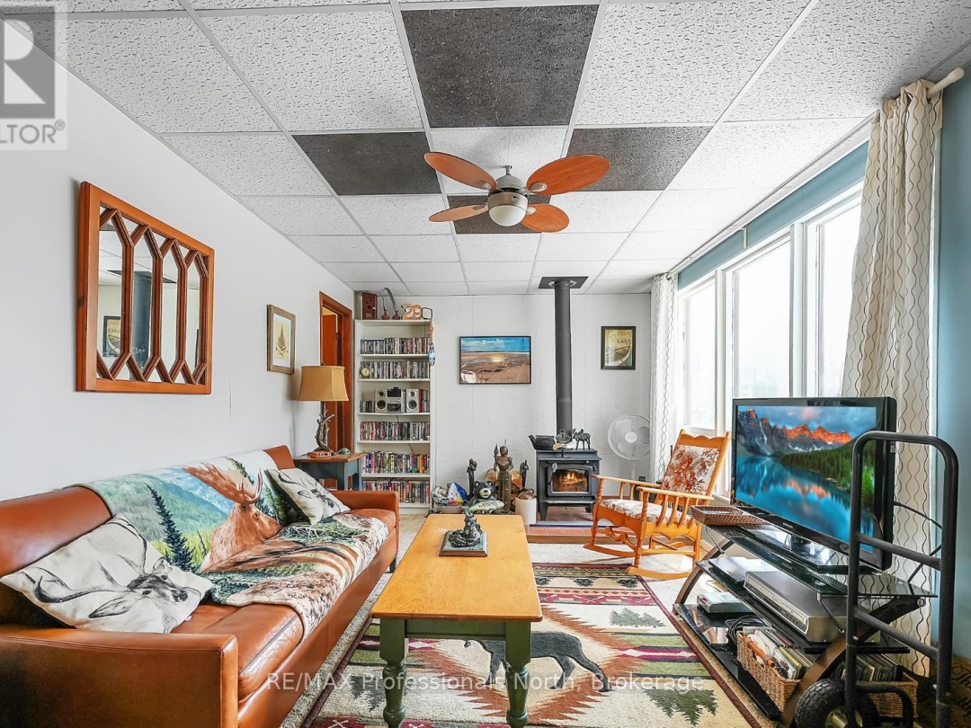 1025 MANITOU ROAD, Little Dudmon Lake
