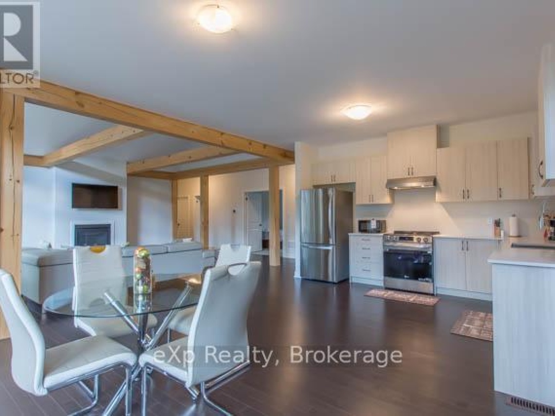 40 - 1052 GREENSVIEW DRIVE, 