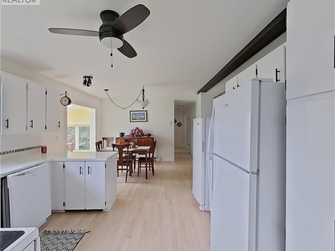 4 MAYPARK Drive, 