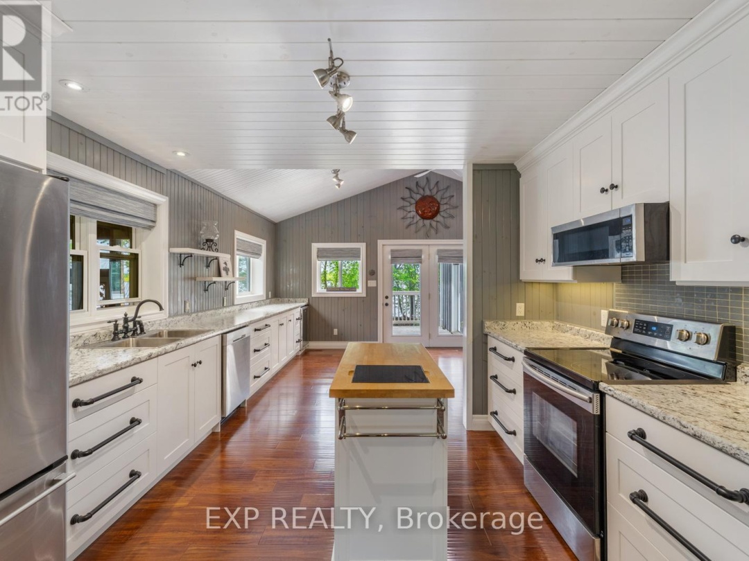 201 AVERY POINT ROAD, Dalrymple Lake