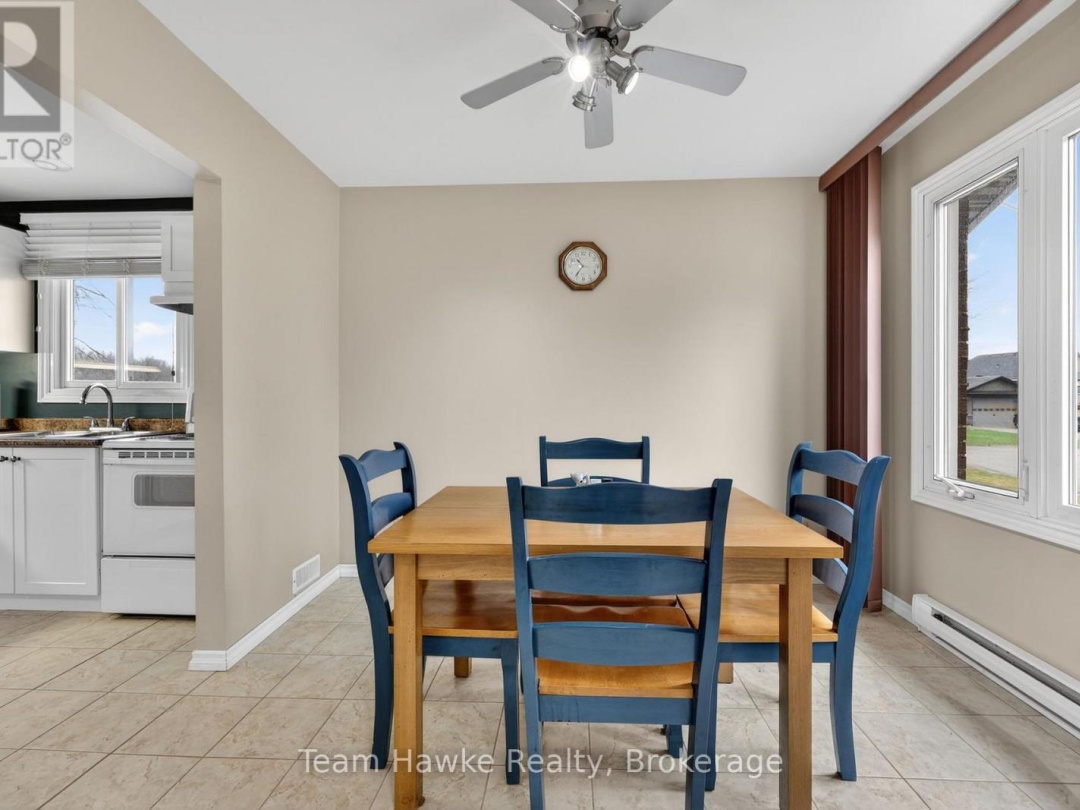 10 SUNSET CRESCENT, Severn (Coldwater)