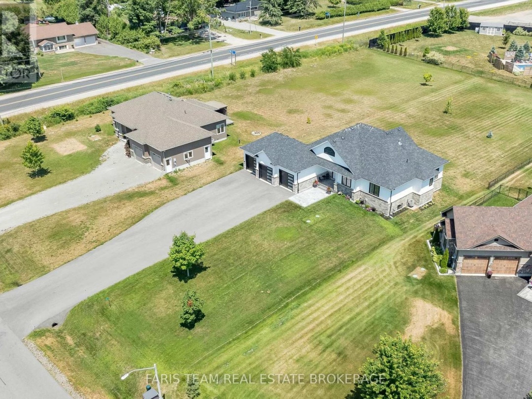 5 BREANNA BOULEVARD, 