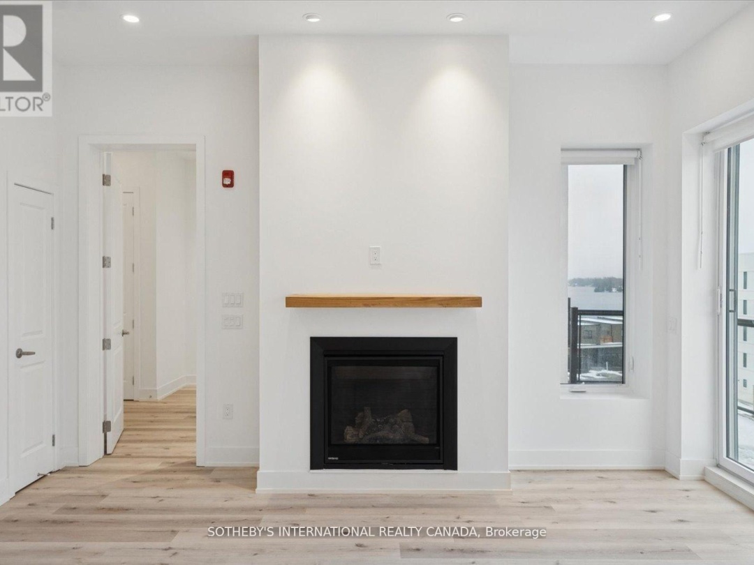 PENTHOUSE 1 - 19A WEST STREET N, Cameron Lake