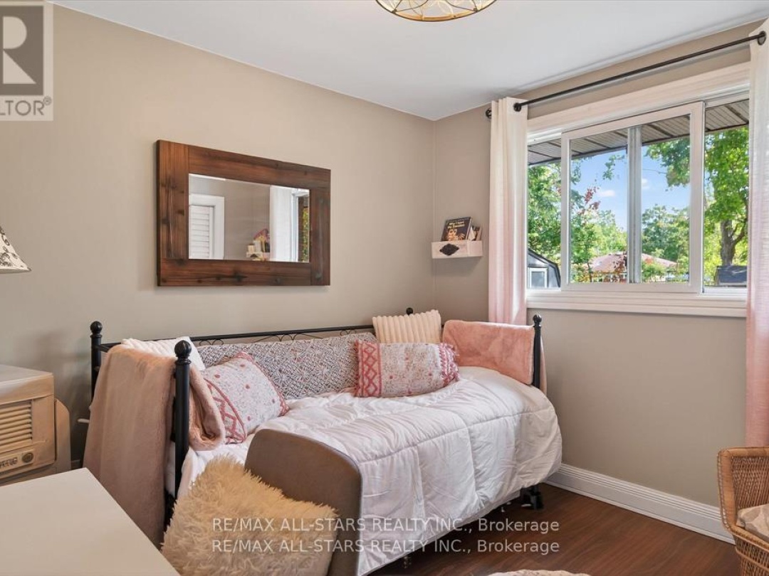 34 WILLIAM STREET, Kawartha Lakes (Bobcaygeon)
