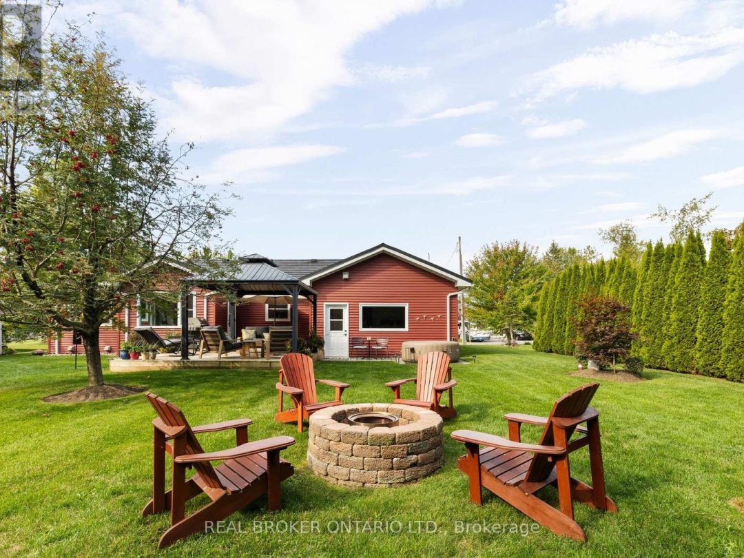 3803 LEO CRESCENT, 