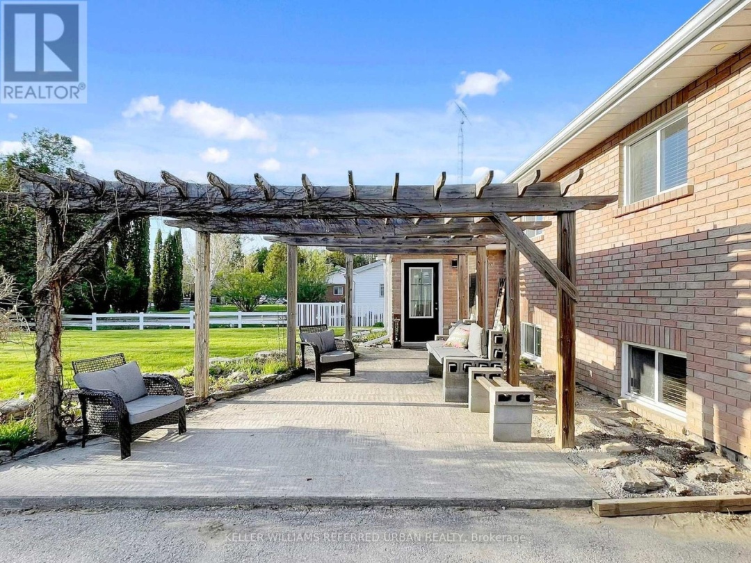 30 TRENT RIVER ROAD N, 