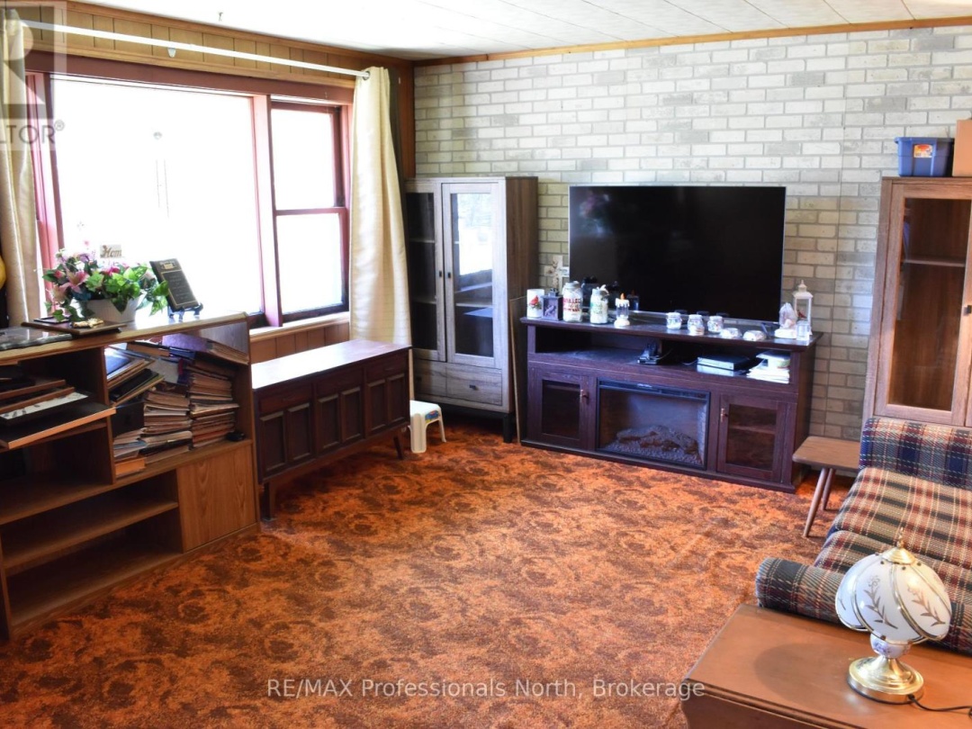 2693 COUNTY ROAD 21, Minden Hills (Minden)