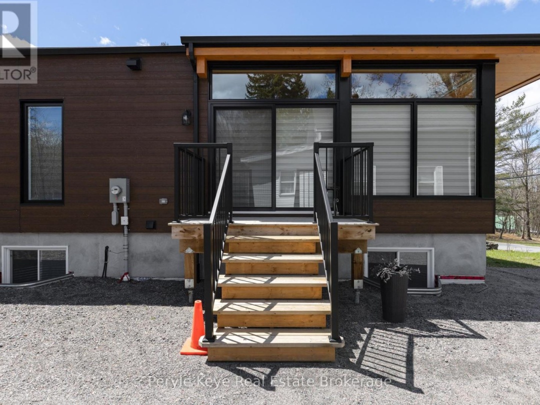 144 SHIER STREET, Bracebridge (Macaulay)