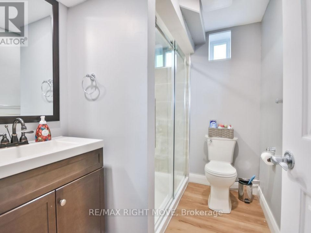 6896 PENTLAND LANE, 