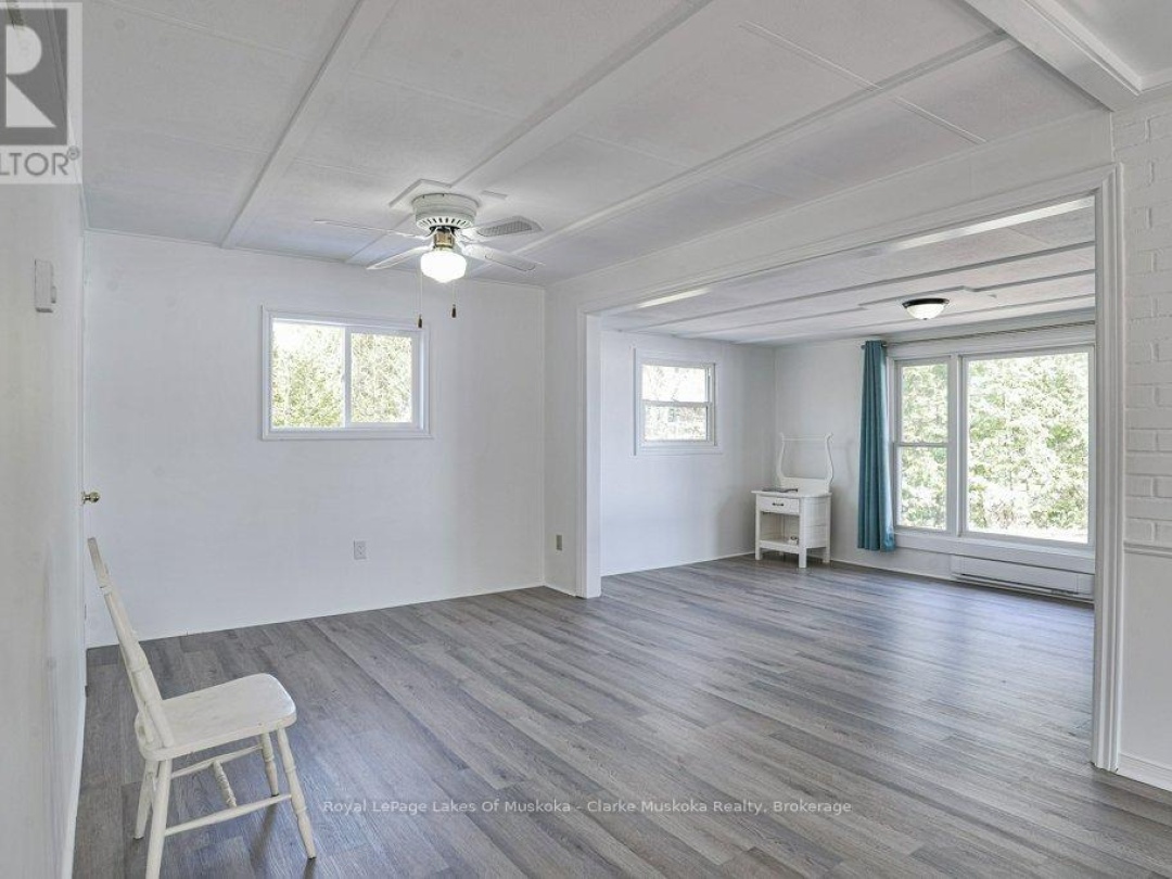 525 HIAWATHA ROAD, Gibson Lake