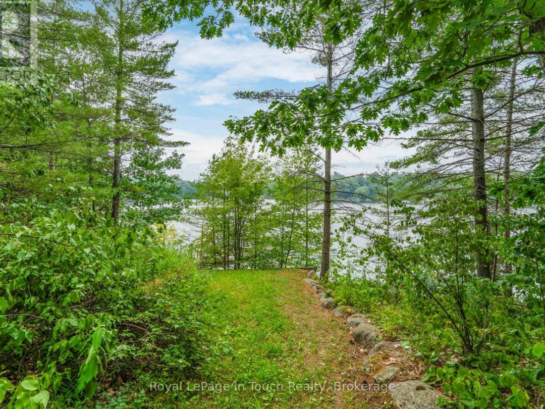 390 ISLAND 360 ISLAND, Six Mile Lake