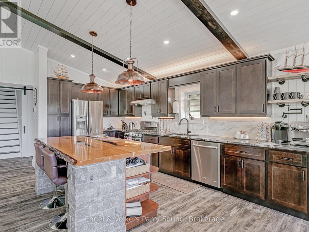 49 REGENCY DRIVE, Richmond Lake