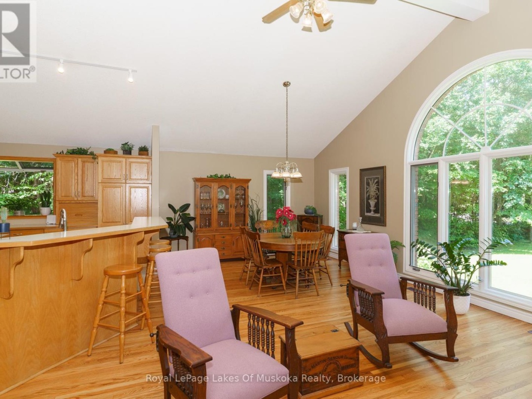 1020 AMELIA CRESCENT, Gravenhurst (Morrison)