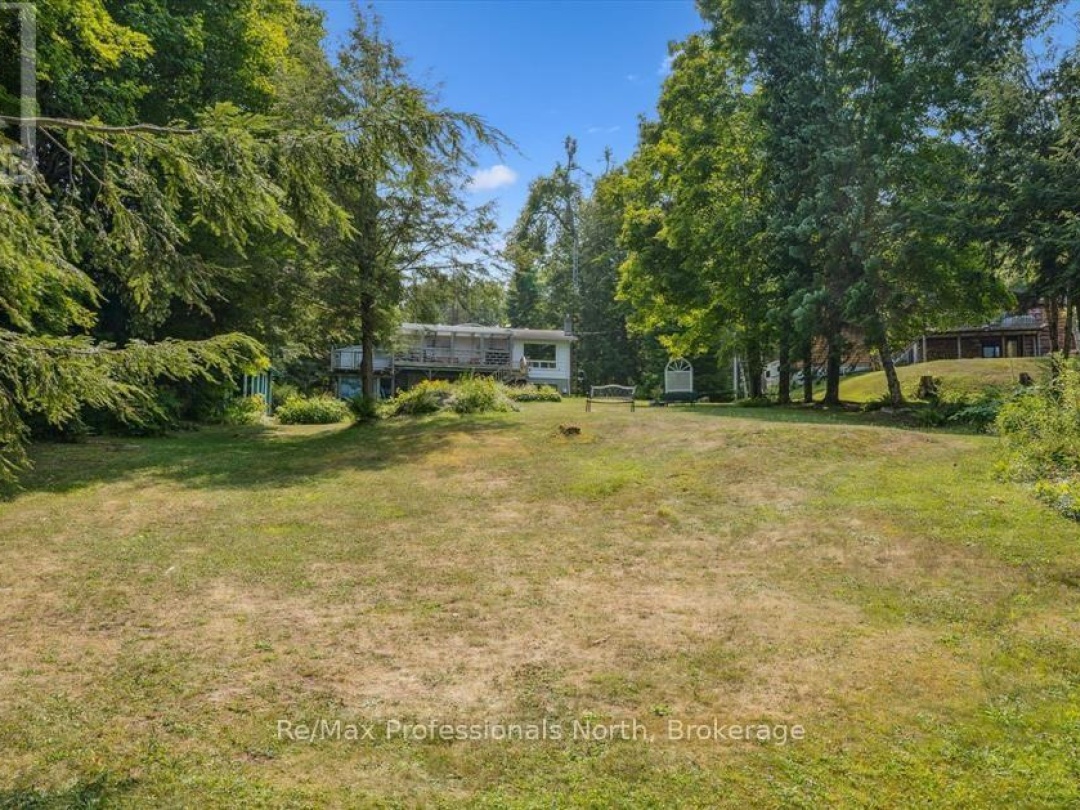 1042 RIVER HAVEN ROAD, Muskoka River