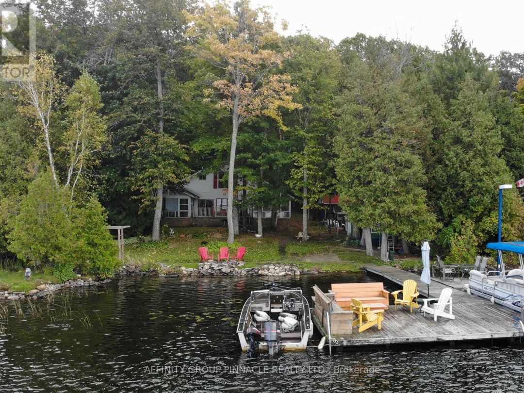 38 Dewey's Island Road, Cameron Lake