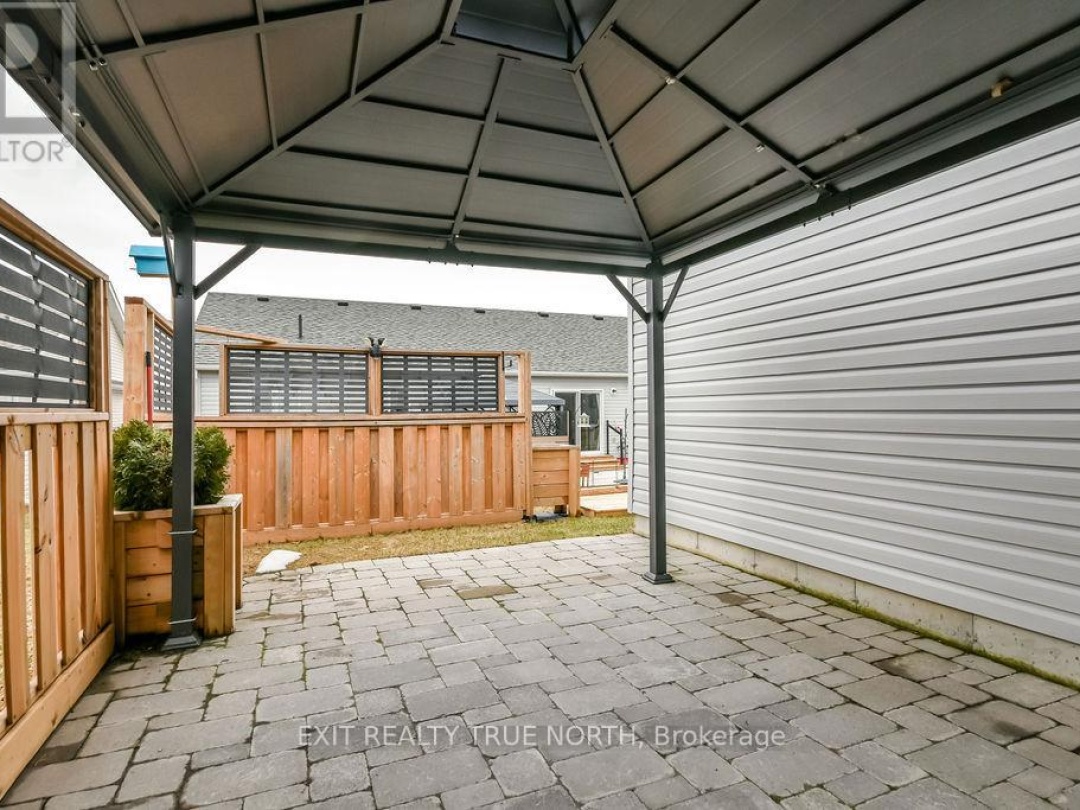 8 SINCLAIR CRESCENT, Ramara (Atherley)