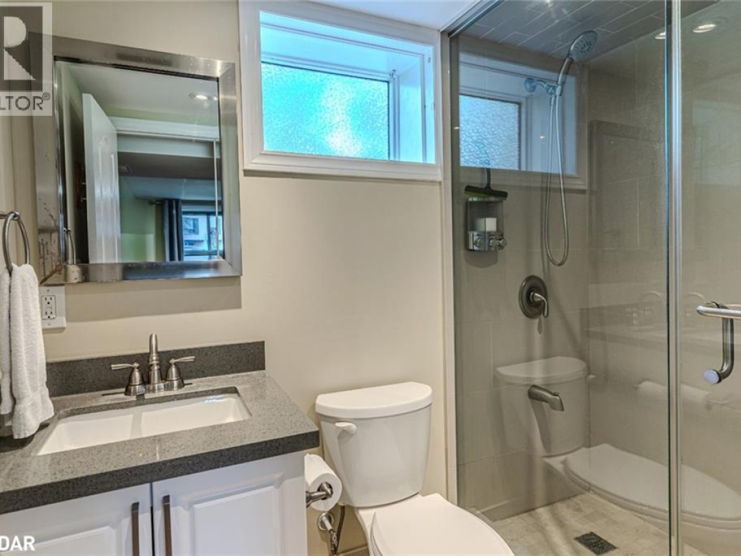 438 FOREST Avenue S, 