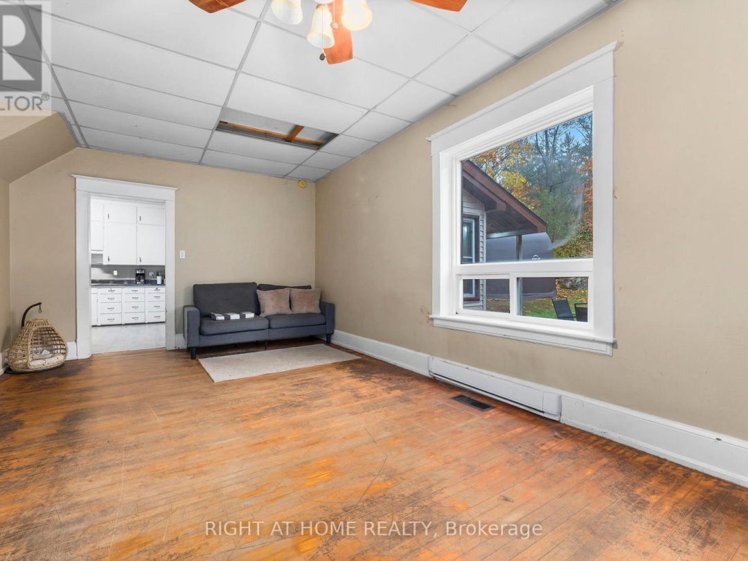 105 GIBSON STREET, Parry Sound