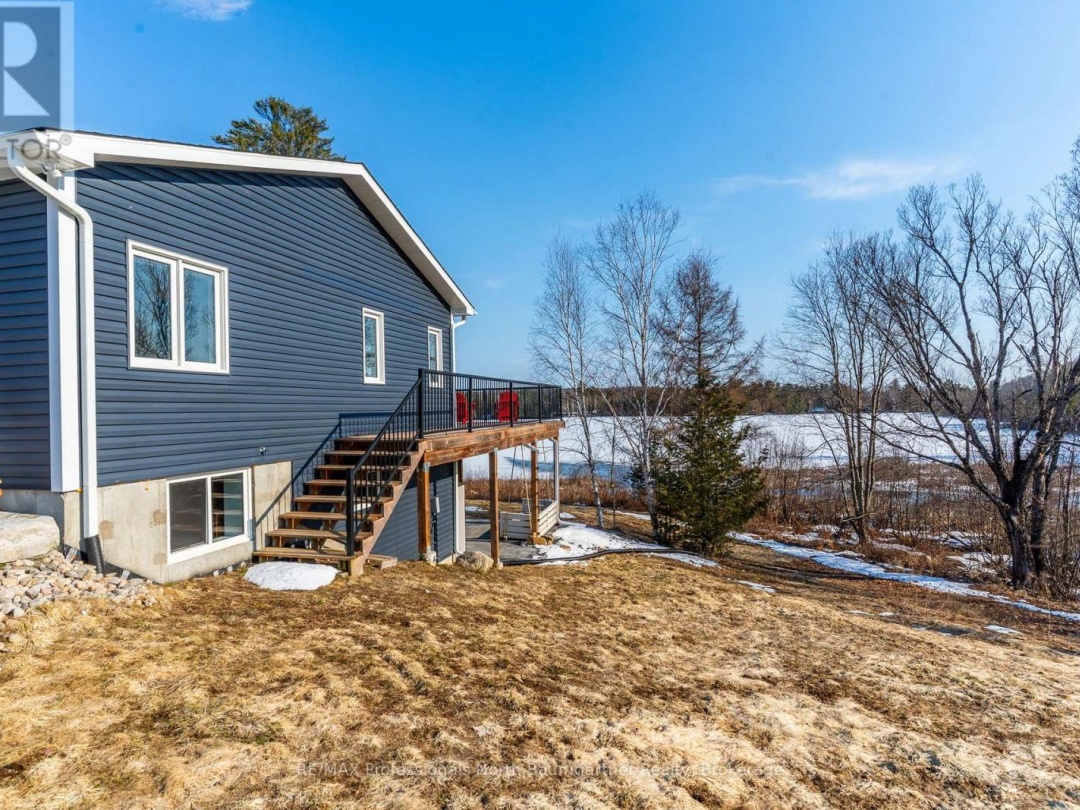 4318 GLAMORGAN ROAD, Haas Lake