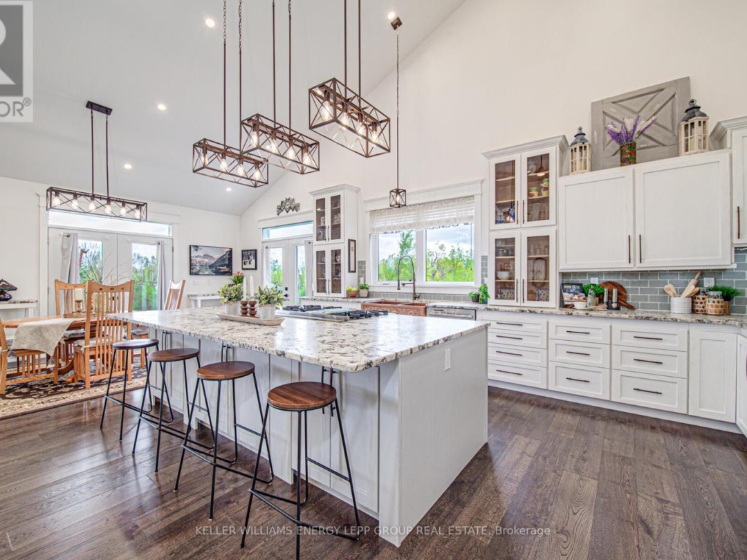 44 Ball Point Road, Kawartha Lakes (Mariposa)