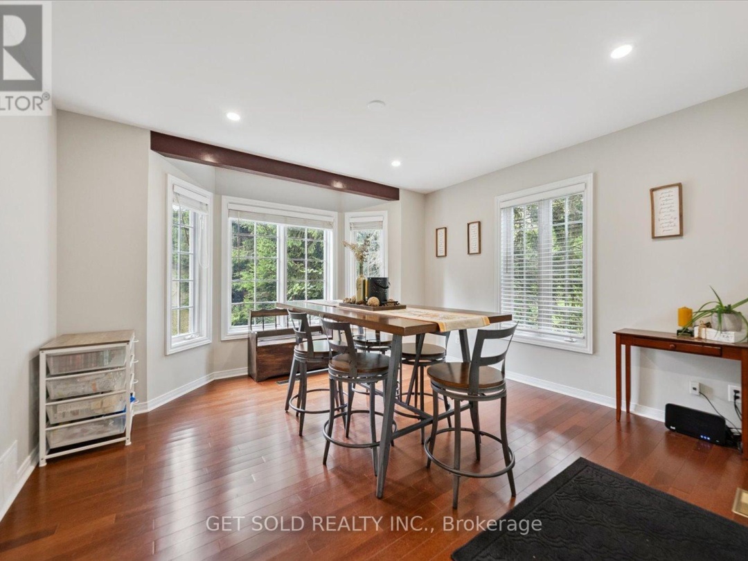 77 SIMCOE ROAD, Lake Simcoe