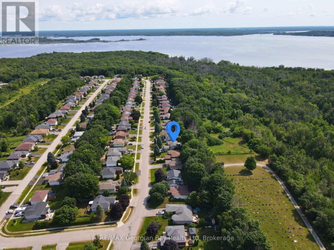 33 ANDERSON CRESCENT, 