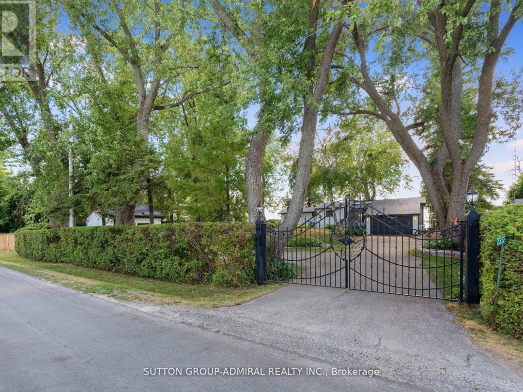 2232 LAKESHORE DRIVE, 