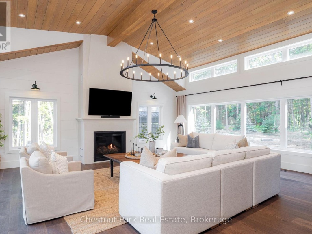 6 TAYLOR ISLAND 26LM, Lake Muskoka