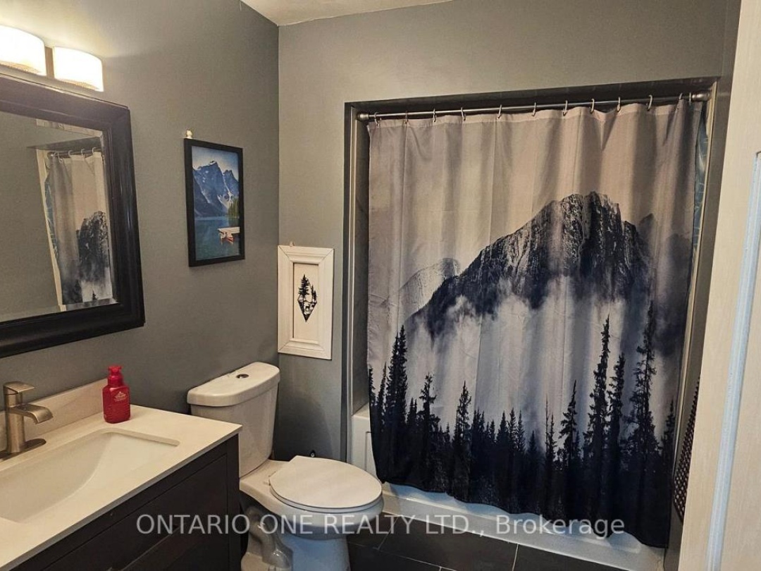 1045 COWBELL LANE, Gravenhurst (Morrison)