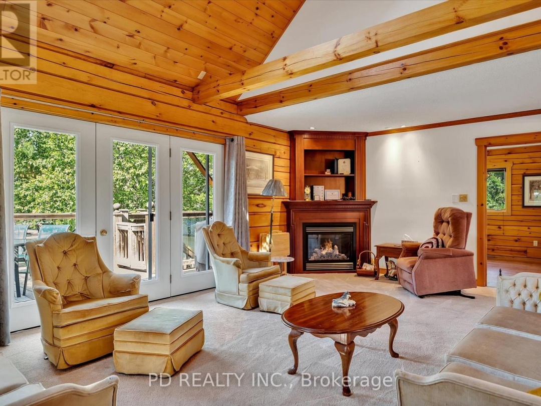 48 STURGEON GLEN ROAD, Sturgeon Lake